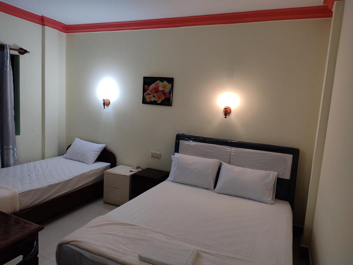 Galaxy Rs Hotel Phnom-Penh Buitenkant foto