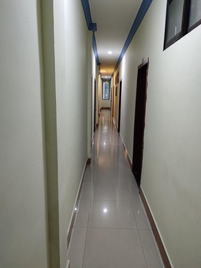 Galaxy Rs Hotel Phnom-Penh Buitenkant foto