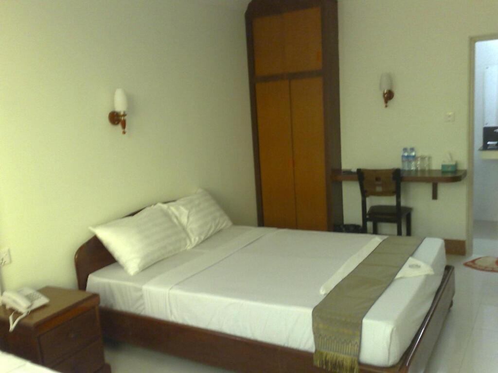 Galaxy Rs Hotel Phnom-Penh Buitenkant foto