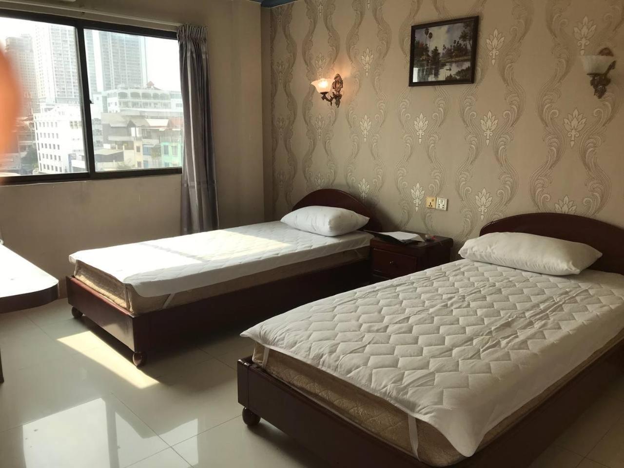 Galaxy Rs Hotel Phnom-Penh Buitenkant foto